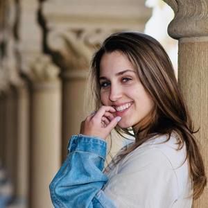 Meet your Posher, Camille